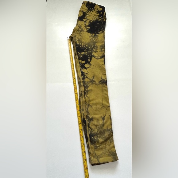 GOOD AMERICAN Black & Yellow Tie Dye Seamless Leggings ~ 00/0 X-Small - Picture 7 of 7